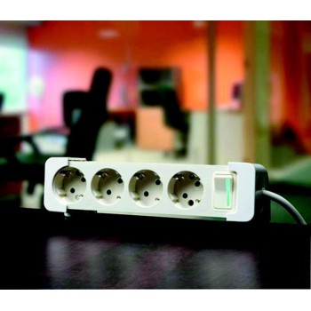 BASE MULTIPLE 3TOMAS + 2 USB C/INTERR. Y SOPORTE SOBREMESA FAMATEL