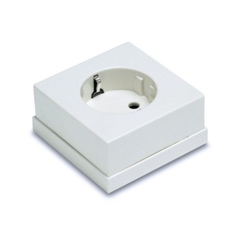 BASE TT LAT.SUPERF.16A  5023-B