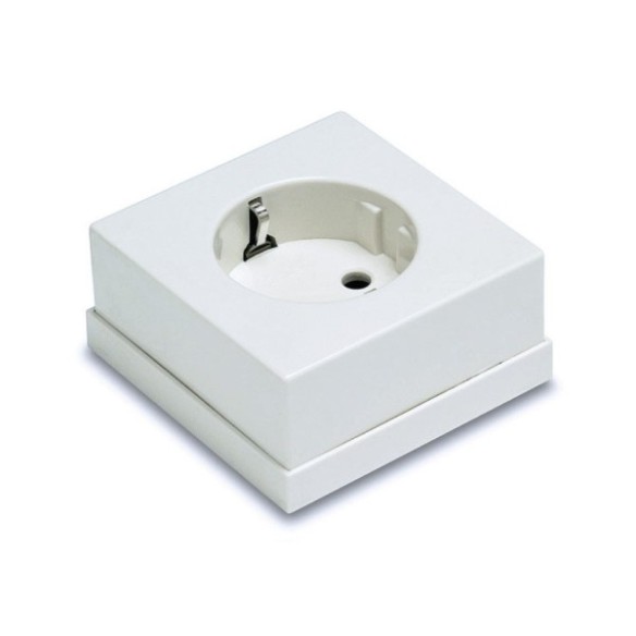 BASE TT LAT.SUPERF.16A  5023-B