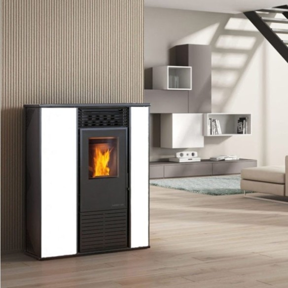 ESTUFA PELLET ALICE E7005DV KARMEK ONE 14.10 KW RENDIM 89.9% BLANCA