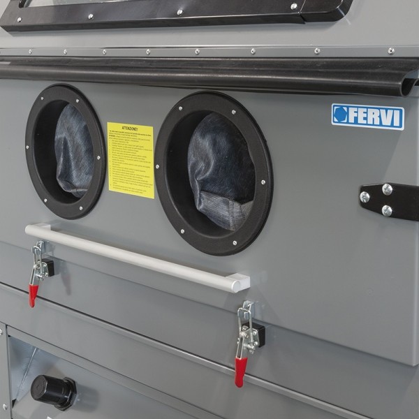 MAQUINA DE CHORRO DE ARENA A PRESION 0615 FERVI