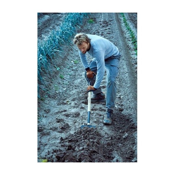 Horca de jardín, dientes forjados y planos para remover y cavar la tierra. Mango de anilla metálica, madera certificada / 9114A