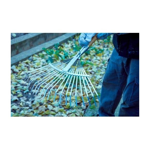 Escoba ajustable púa plana para limpieza de césped con mango madera FSC  / 3042CM