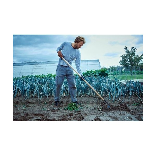 afilada para penetrar bien la tierra y cortar las malas hierbas. Mango largo de 1500mm / 3081CM