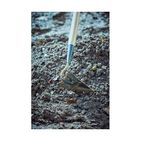 Azada pico para trabajos  de mantenimiento del jardín / 3082CM